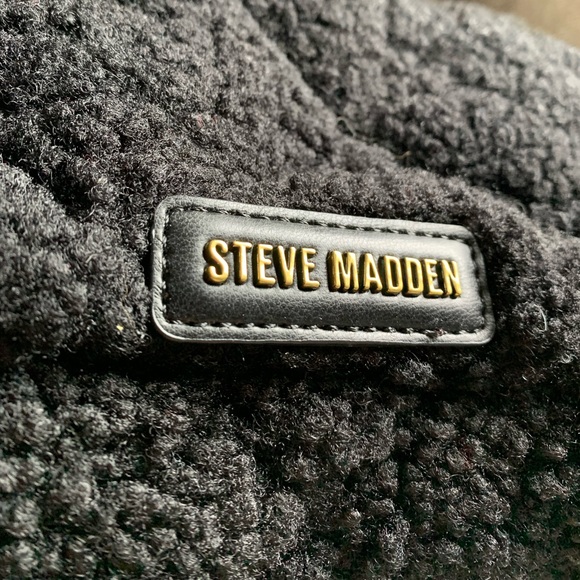 SOLD ‼️ Steve Madden Black Sherpa Bag 👜🖤👑 - Picture 3 of 7